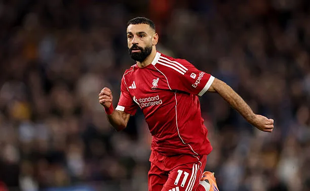 ليفربول يحسم موقفه من رحيل محمد صلاح في يناير