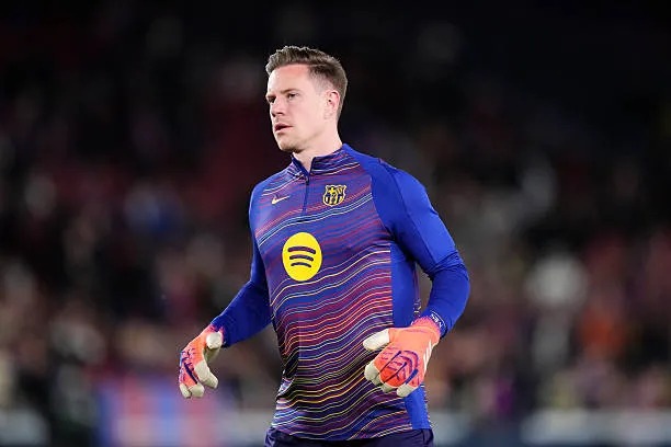 شتيغن يحسم موقفه من الرحيل عن برشلونة ويوجه رسالة واضحة للإدارة