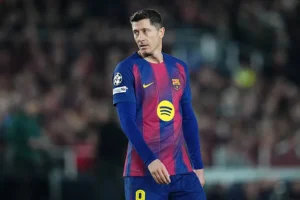 روبرت ليفاندوفسكي يحسم مستقبله مع نادي برشلونة