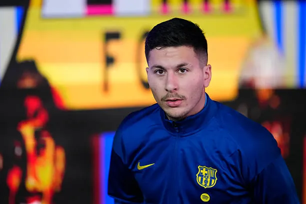 روني بردغجي لاعب برشلونة